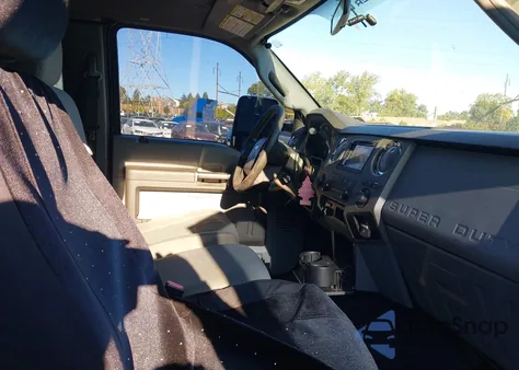 2011 Ford F-250 Xlt from USA, damaged, VIN 1FT7X2B68BEA54062